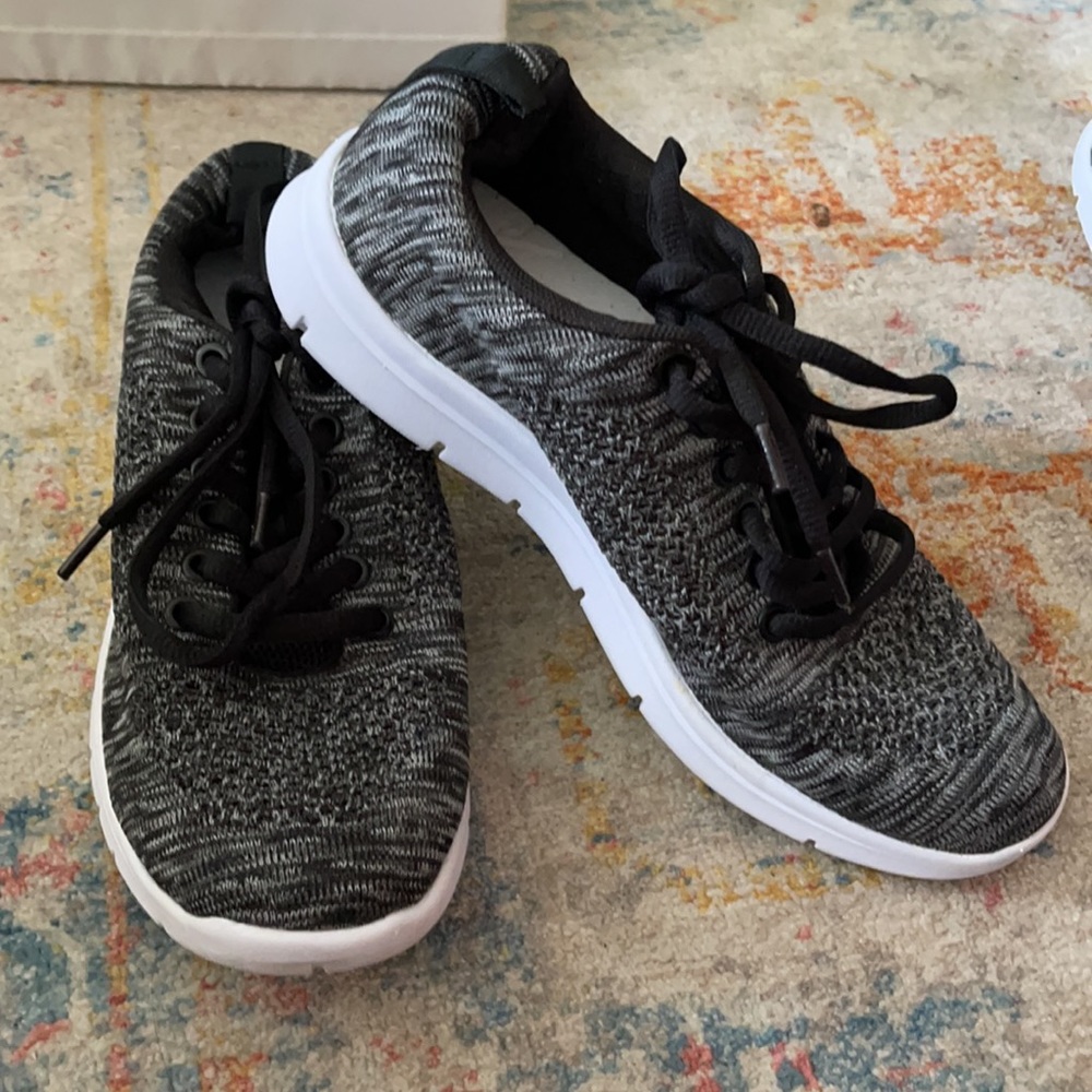 Athletic Works Ladies Lace Up Black White Tennis Shoe 7.5 W Active Lightweight